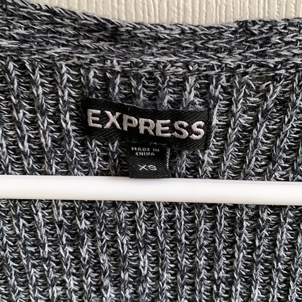 Express sweater - Picture 2 of 3
